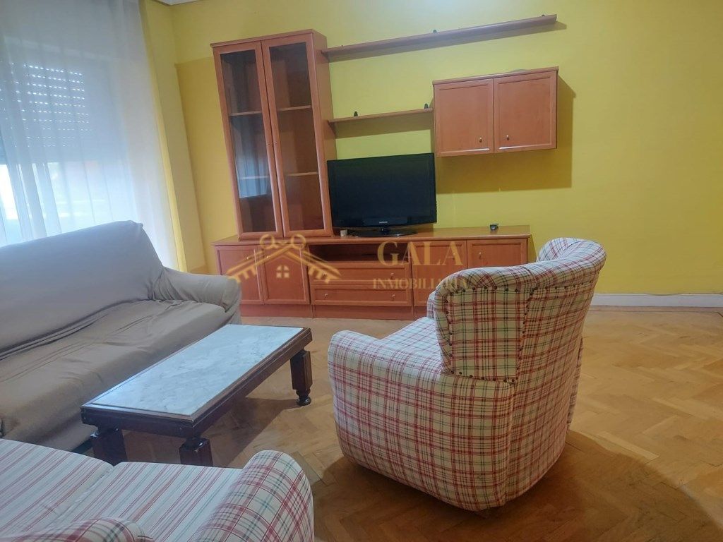 Sala d'estar de Pis de lloguer en Cáceres Capital amb Terrassa, Moblat i Balcó