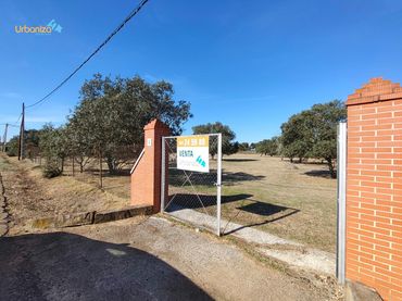 Wohnbaugrundstück zum Verkauf in Avenida ADELFAS