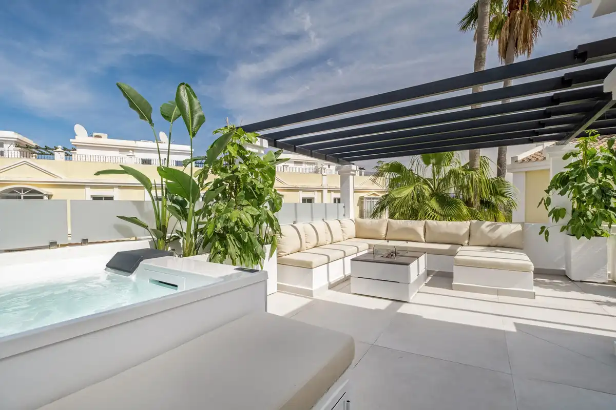 Casa a schiera con piscina in vendita a Nueva Andalucía