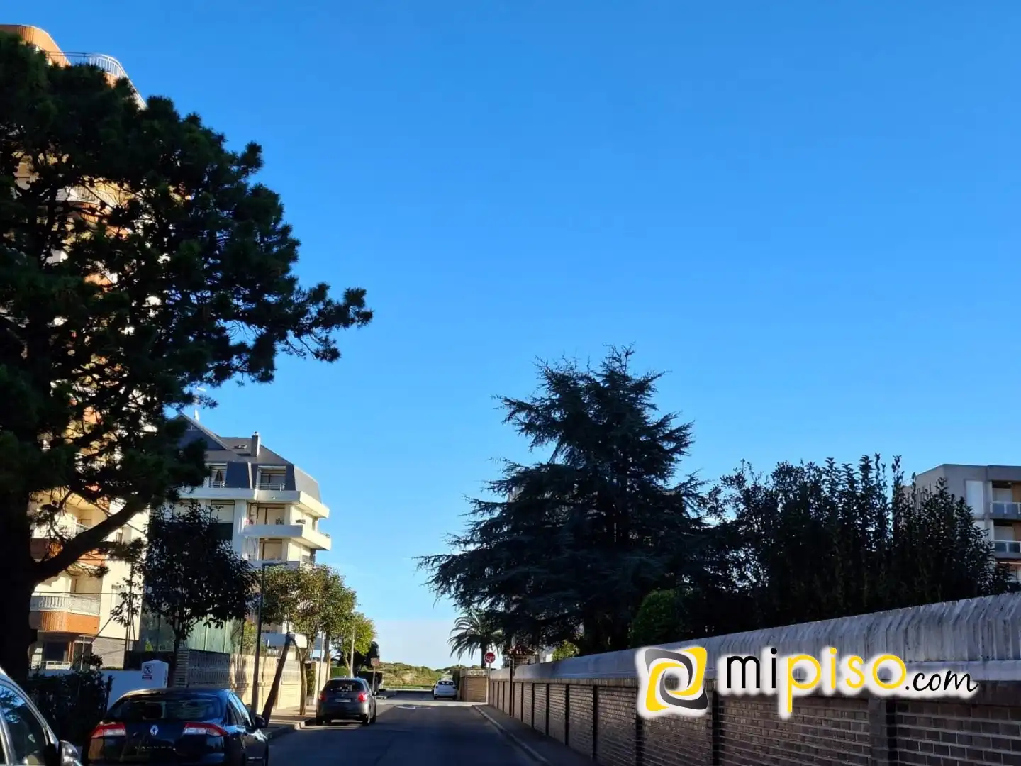 Exterior view of Flat for rent in Laredo  with Furnished
