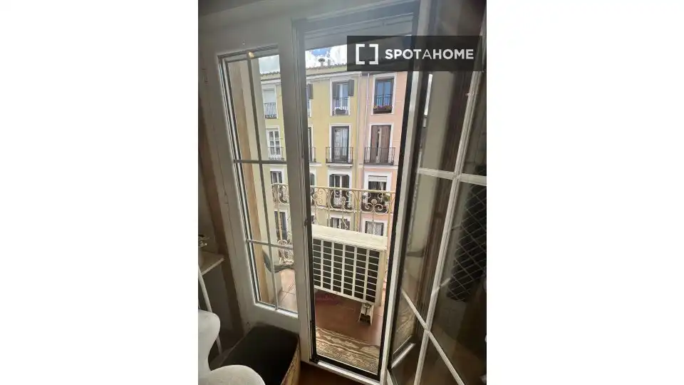 Appartamento con terrazza in affitto a Centro, imagen 15
