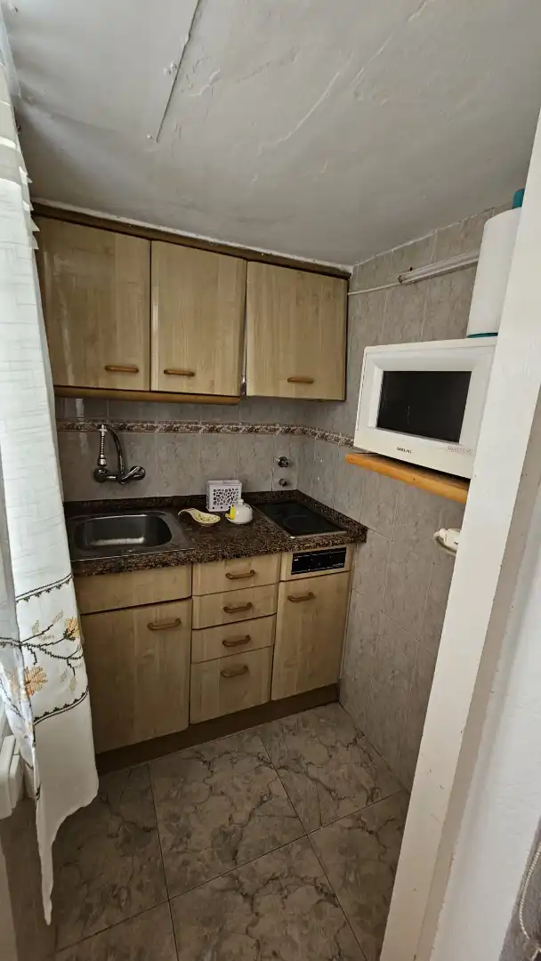 Cuina de Estudi en venda en Salou amb Calefacció, Moblat i Forn