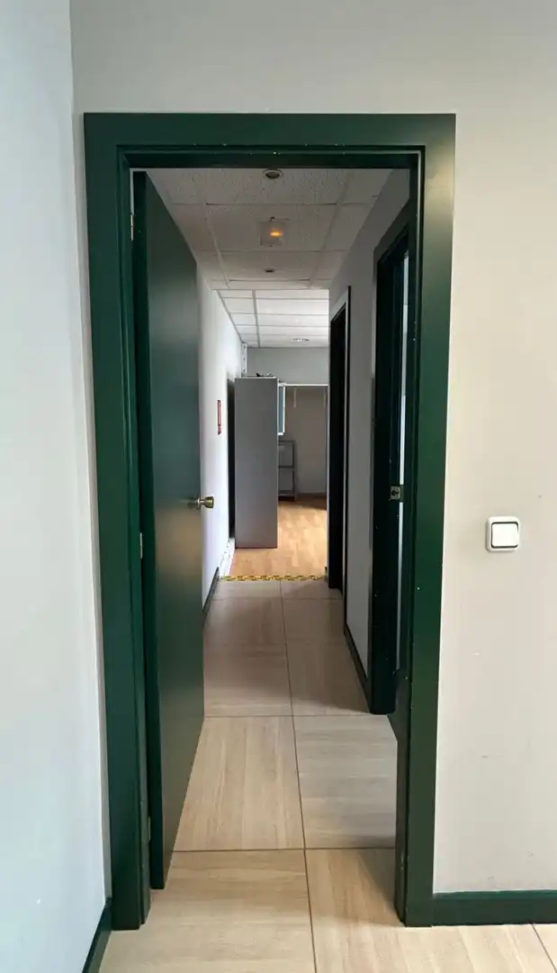 Büro zur Miete in A Coruña Capital  mit Heizung
