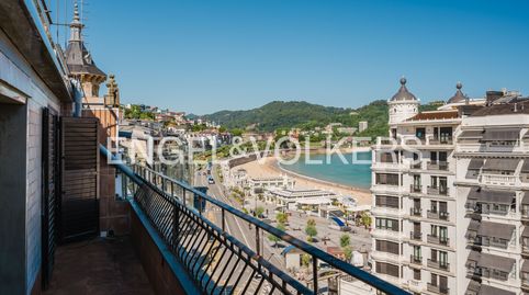 Vivienda con terraza vistas a la Bahía de La Concha