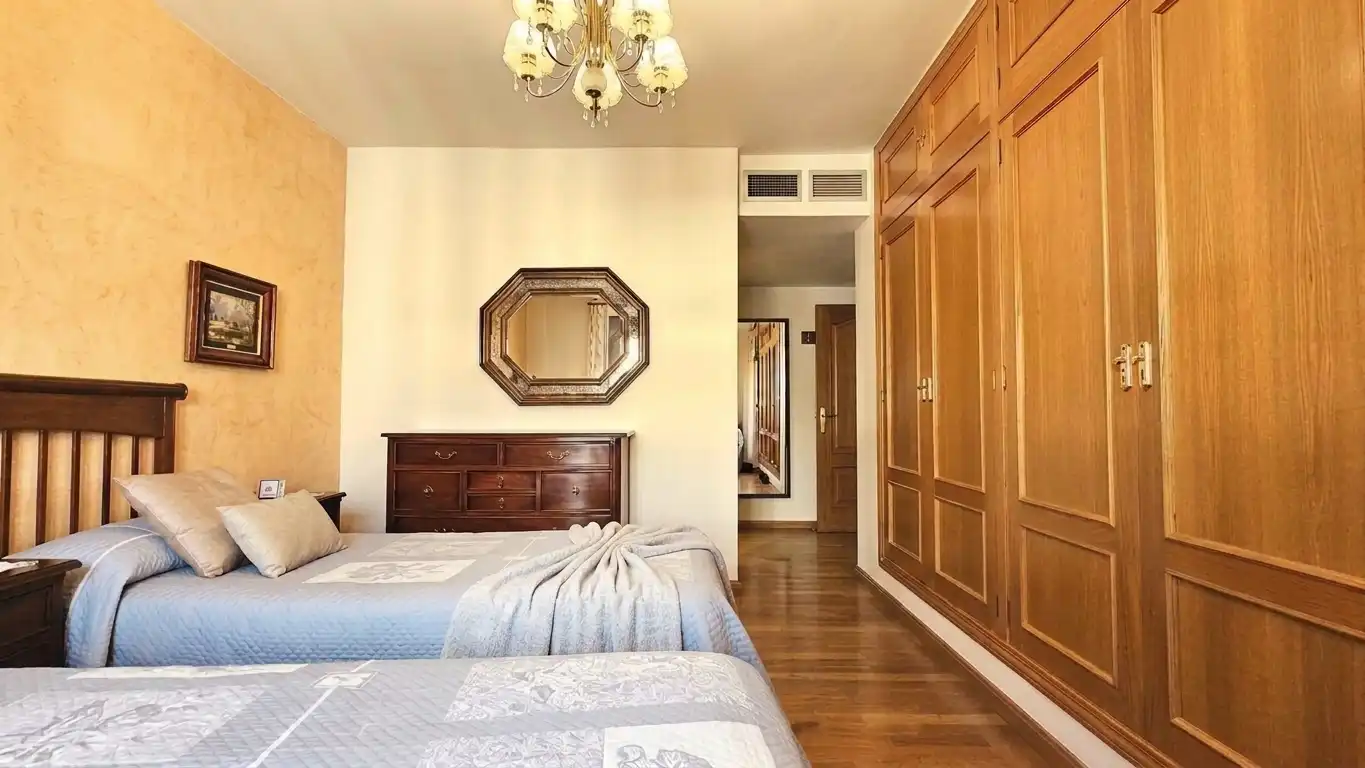 Habitación de Piso en venta en Zaragoza con Aire acondicionado, Calefacción y Terraza