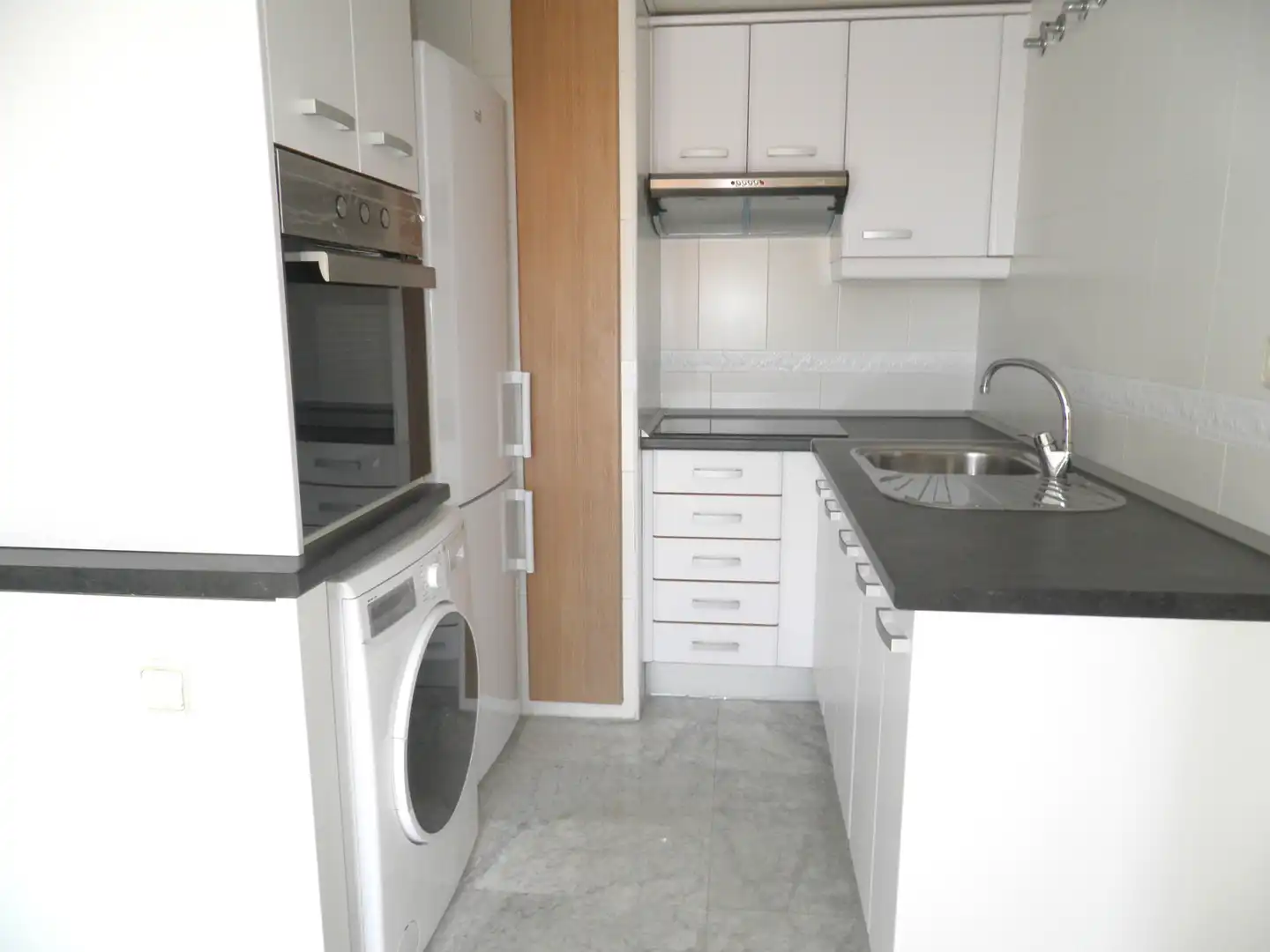Cocina de Piso de alquiler en Madrid con Aire acondicionado, Calefacción y Horno