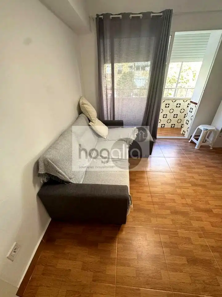 Bedroom of Flat for rent in Sevilla  with Storage room and Furnished