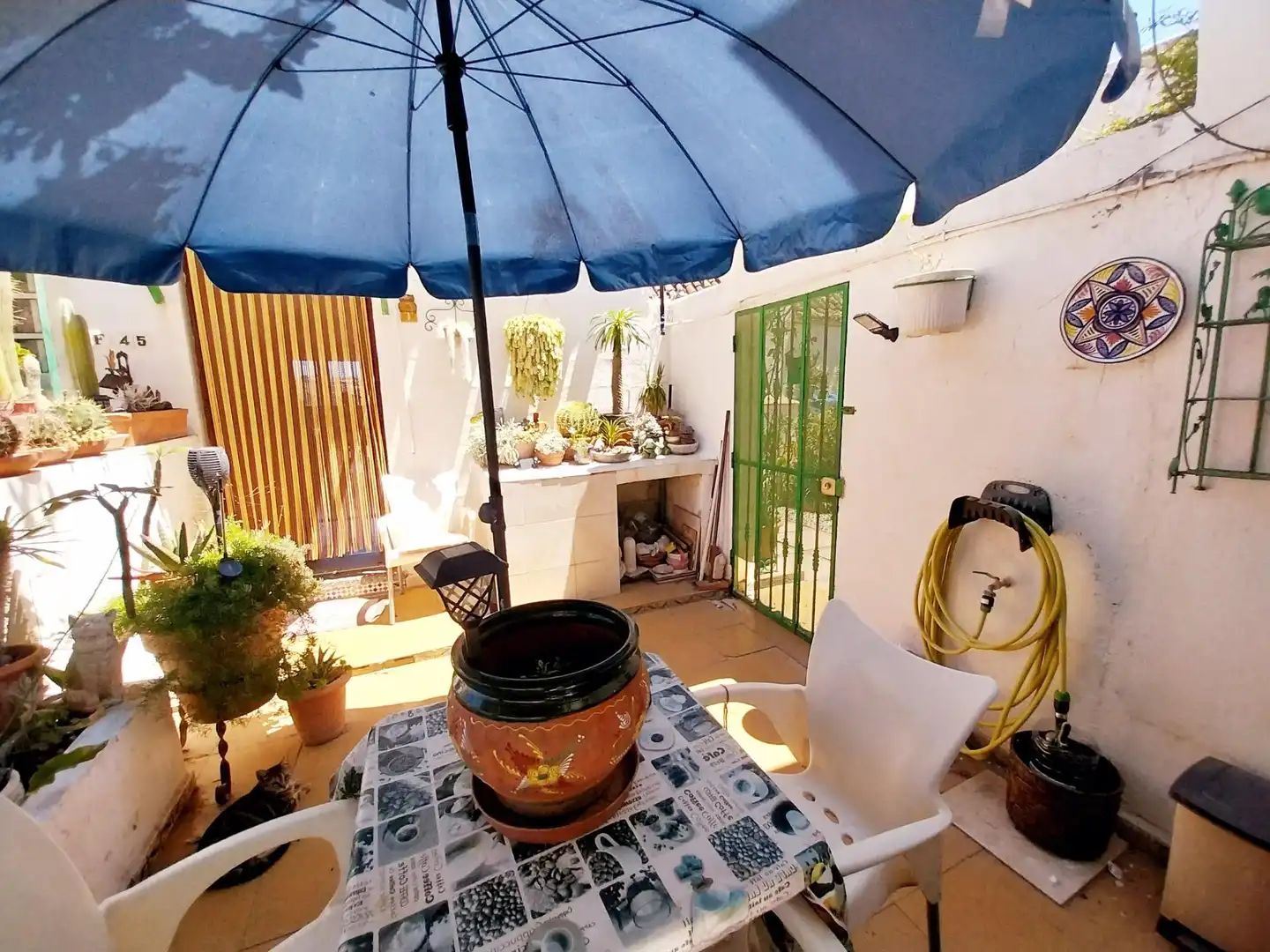 Terrasse von Einfamilien-Reihenhaus zum Verkauf in Mijas mit Klimaanlage, Heizung und Terrasse