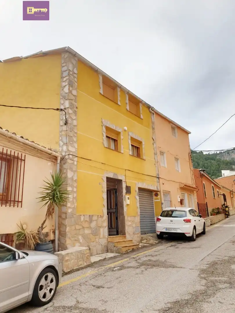 Vista exterior de Casa o chalet en venta en Bogarra con Aire acondicionado, Calefacción y Terraza