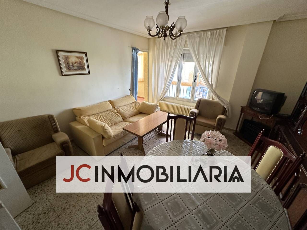 Sala d'estar de Pis en venda en Mayorga amb Calefacció, Terrassa i Moblat