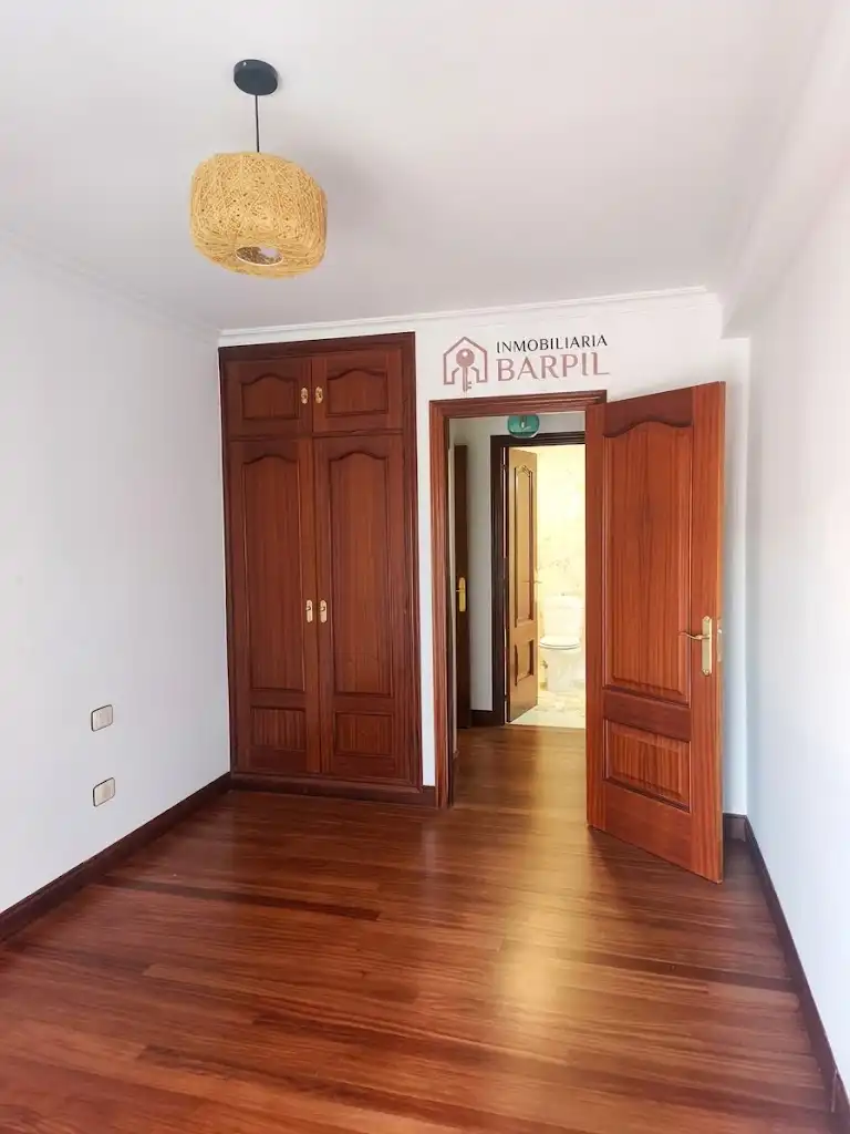 Flat for rent in Rúa de Rosalía de Castro, 80, Centro - Areal