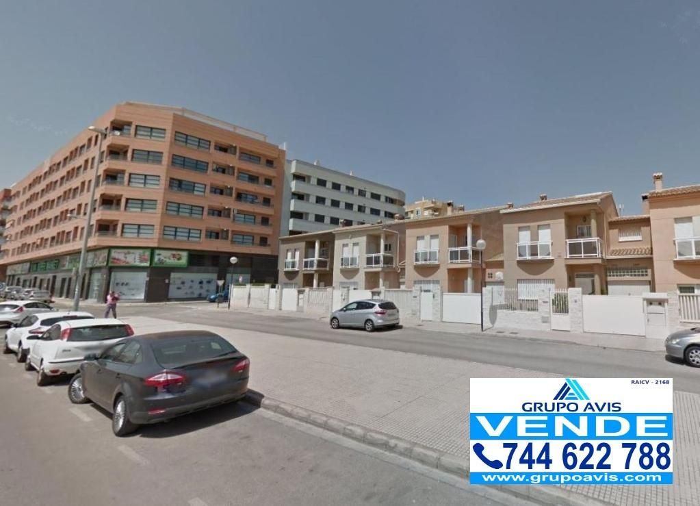 Exterior view of Garage for sale in Oliva