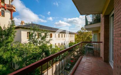 Exterior view of Flat for sale in  Barcelona Capital  with Air Conditioner, Heating and Parquet flooring