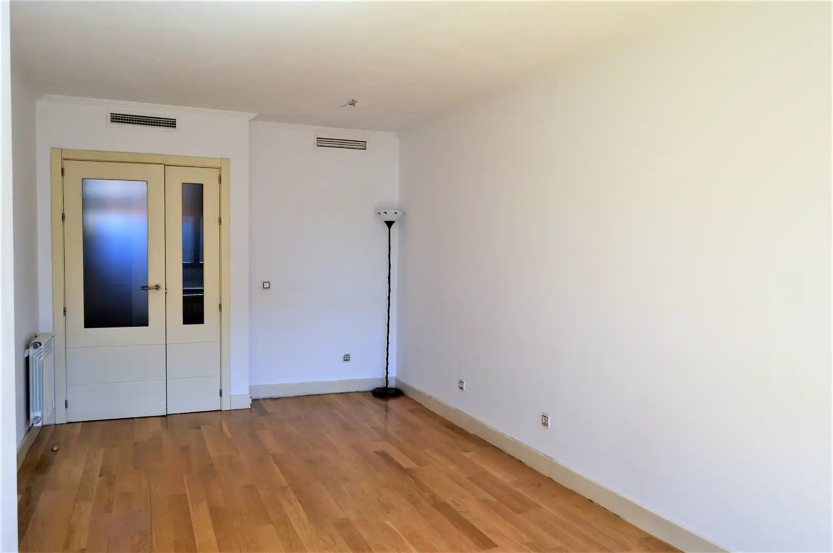Schlafzimmer von Wohnung zur Miete in Madrid mit Klimaanlage, Heizung und Parkett