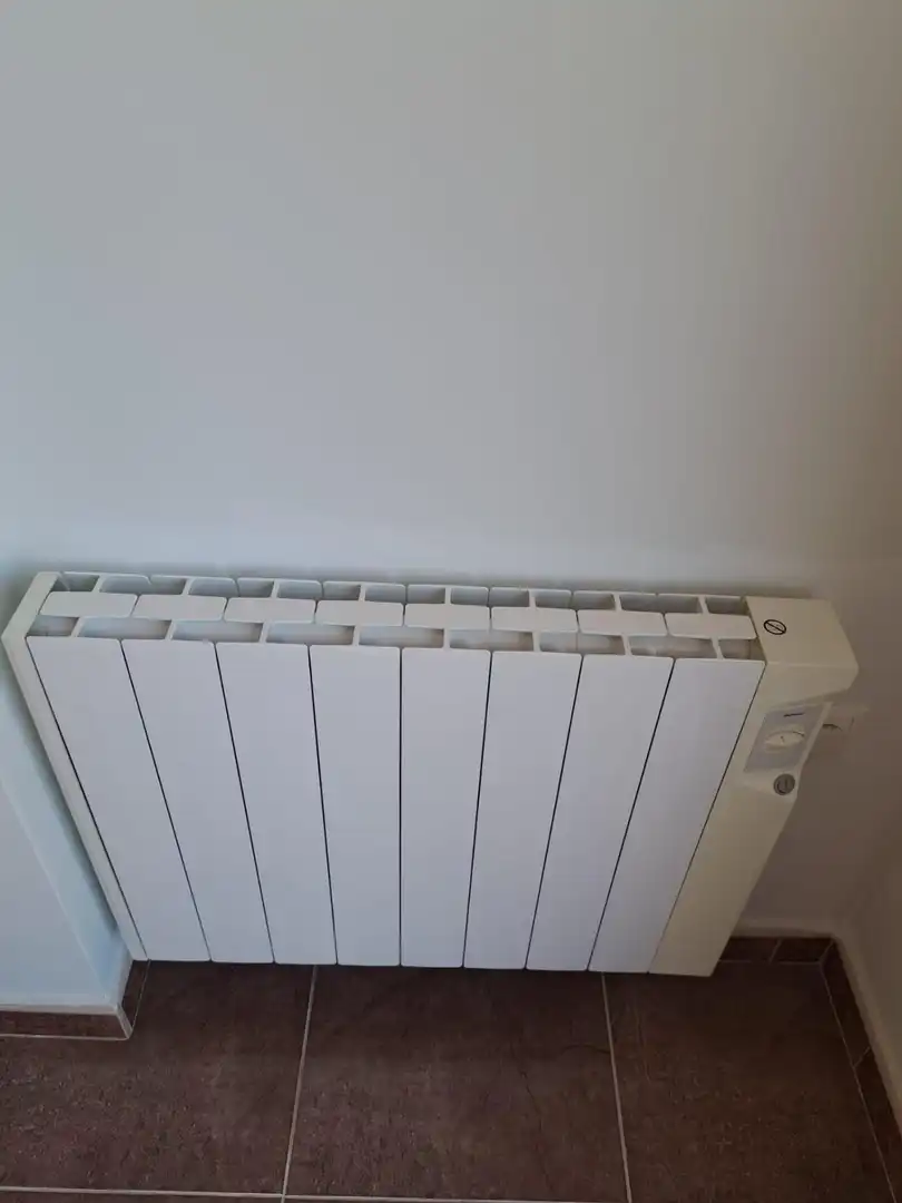 Vista exterior de Casa adosada en venta en Requena con Calefacción, Terraza y Trastero