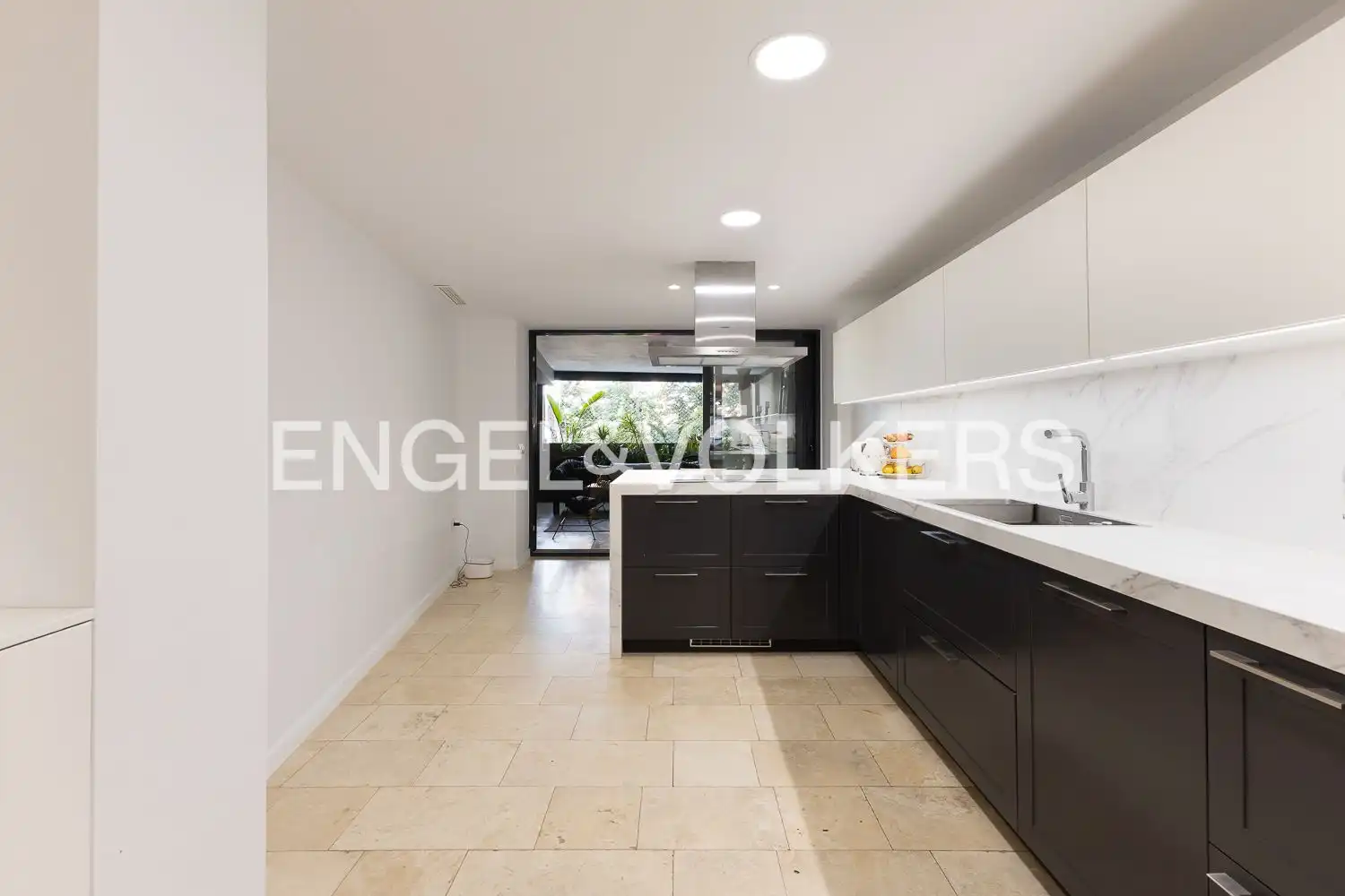 Kitchen of Flat for rent in Valencia  with Air Conditioner, Heating and Terrace
