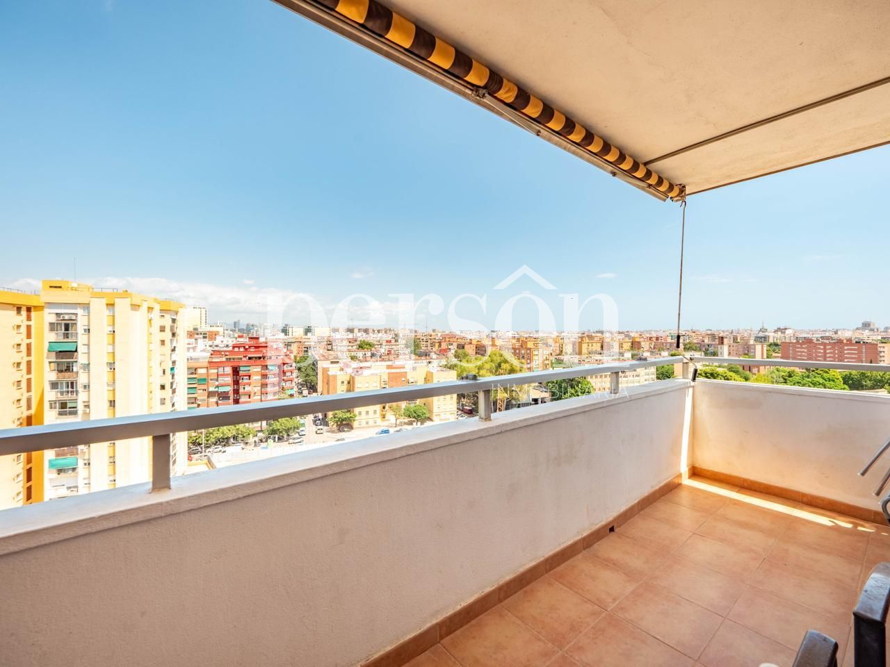 Bedroom of Flat for sale in  Valencia Capital  with Air Conditioner, Terrace and Storage room