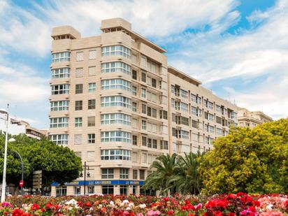 Vista exterior de Pis en venda en  Valencia Capital amb Aire condicionat, Calefacció i Parquet