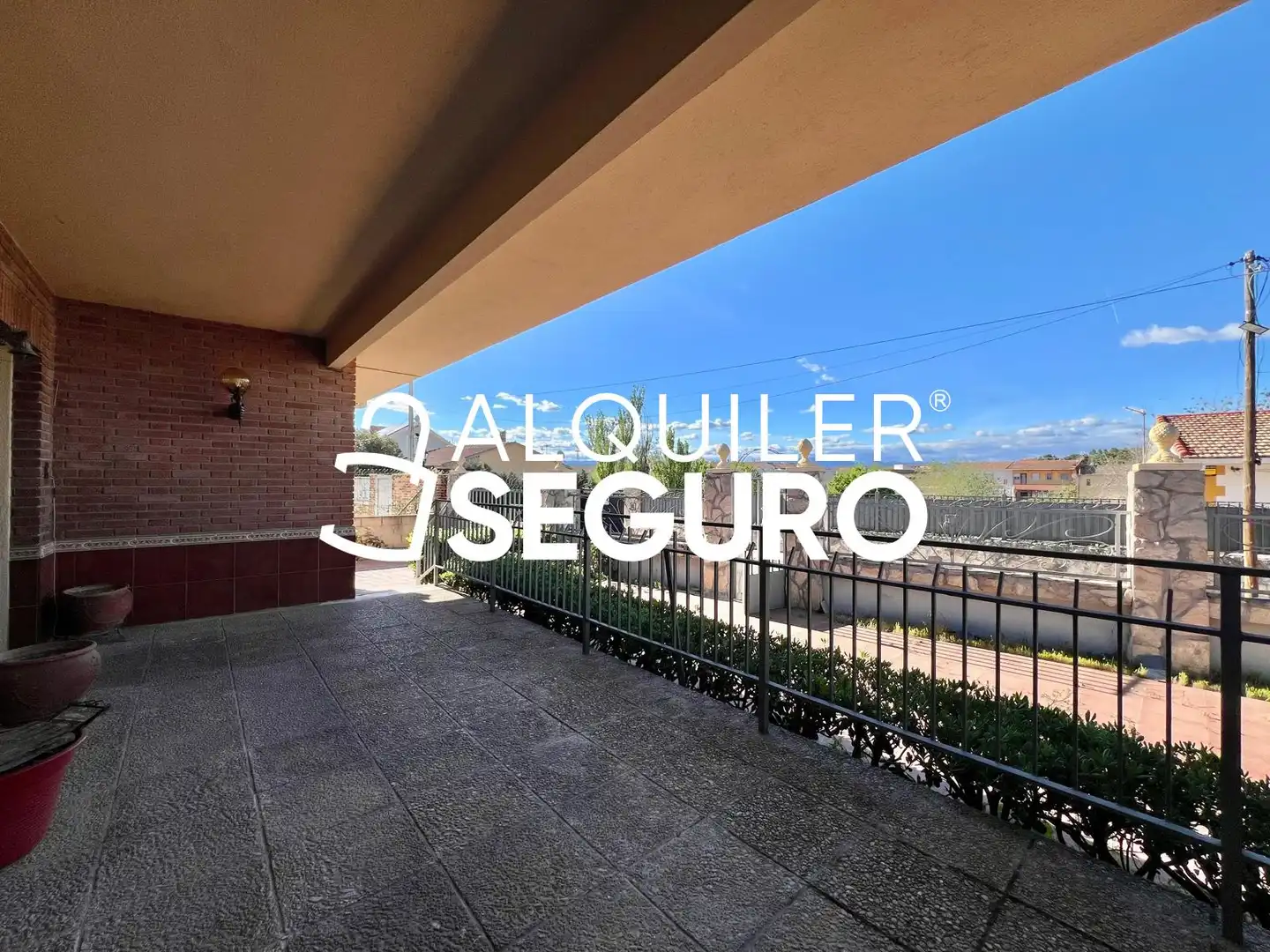Vista exterior de Casa o chalet de alquiler en Valdetorres de Jarama con Calefacción, Terraza y Trastero