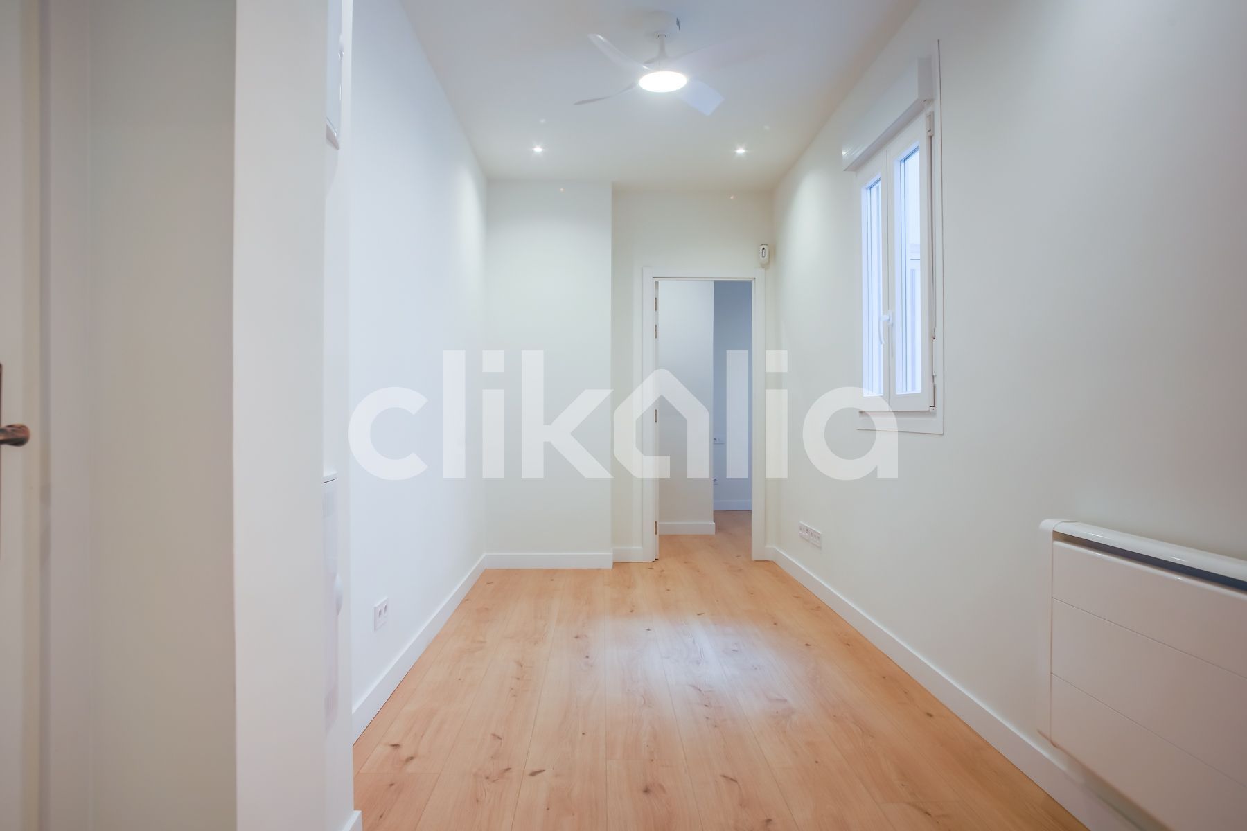 Flat for sale in  Madrid Capital  with Heating