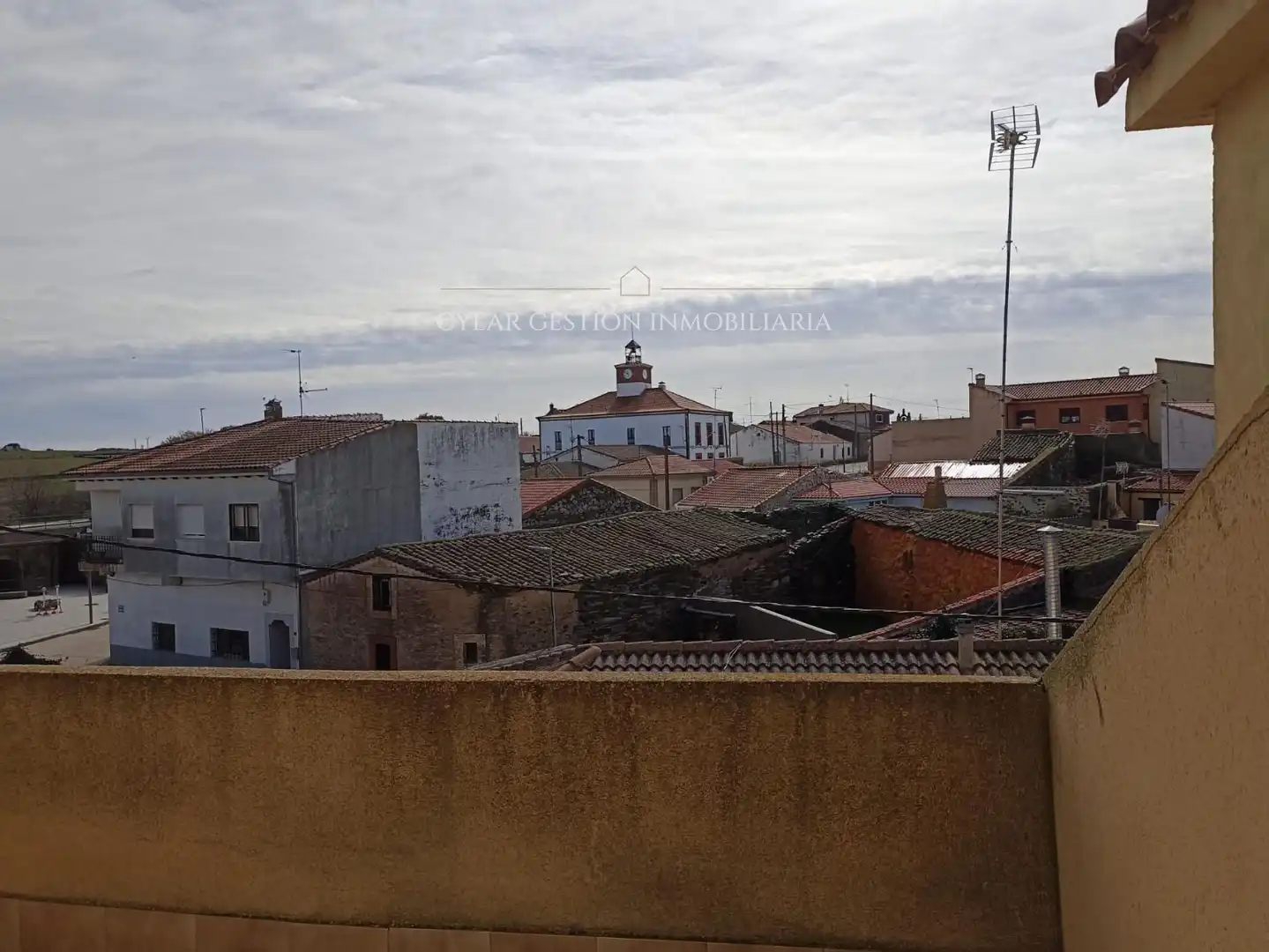 Vista exterior de Ático en venta en Mozárbez con Calefacción, Terraza y Balcón