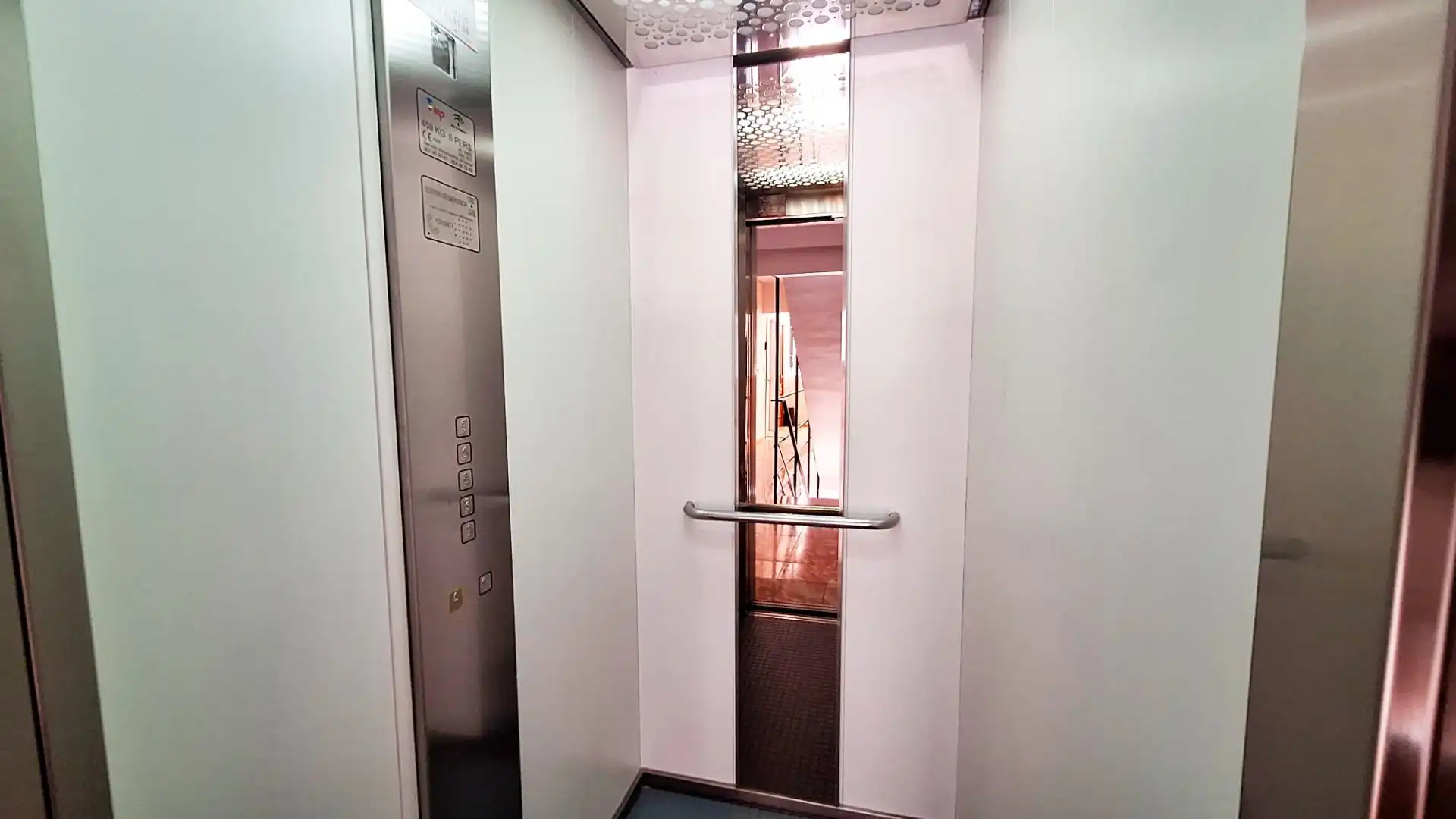 Flat for sale in Córdoba  with Air Conditioner, Heating and Furnished