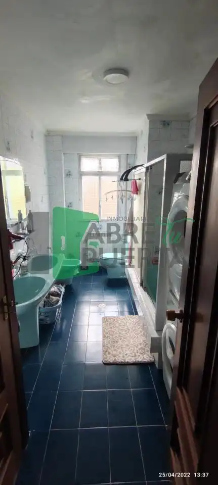 Bany de Casa o xalet en venda en Avión amb Calefacció, Jardí privat i Traster