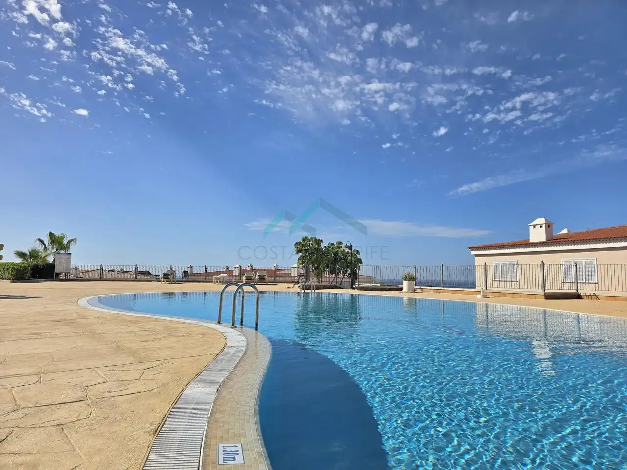 Piscina de Planta baixa en venda en Santiago del Teide amb Aire condicionat, Terrassa i Traster
