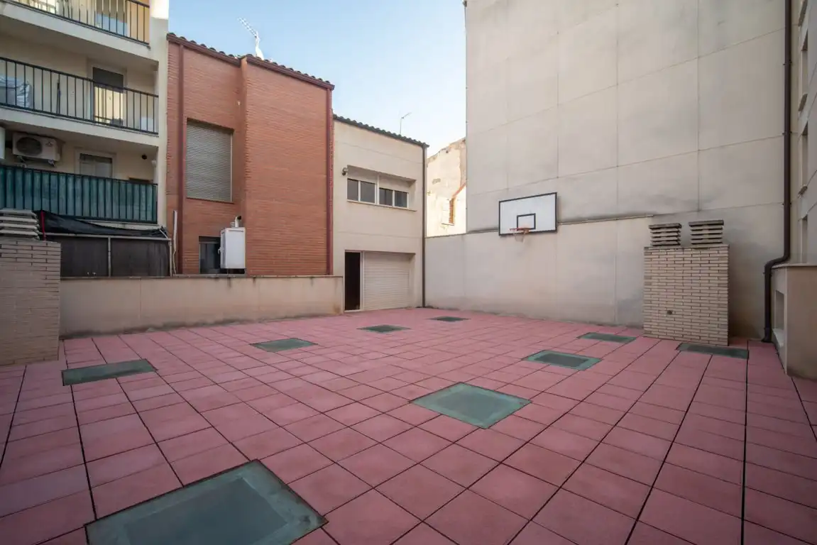 Vista exterior de Casa adosada en venta en Igualada con Aire acondicionado, Calefacción y Terraza