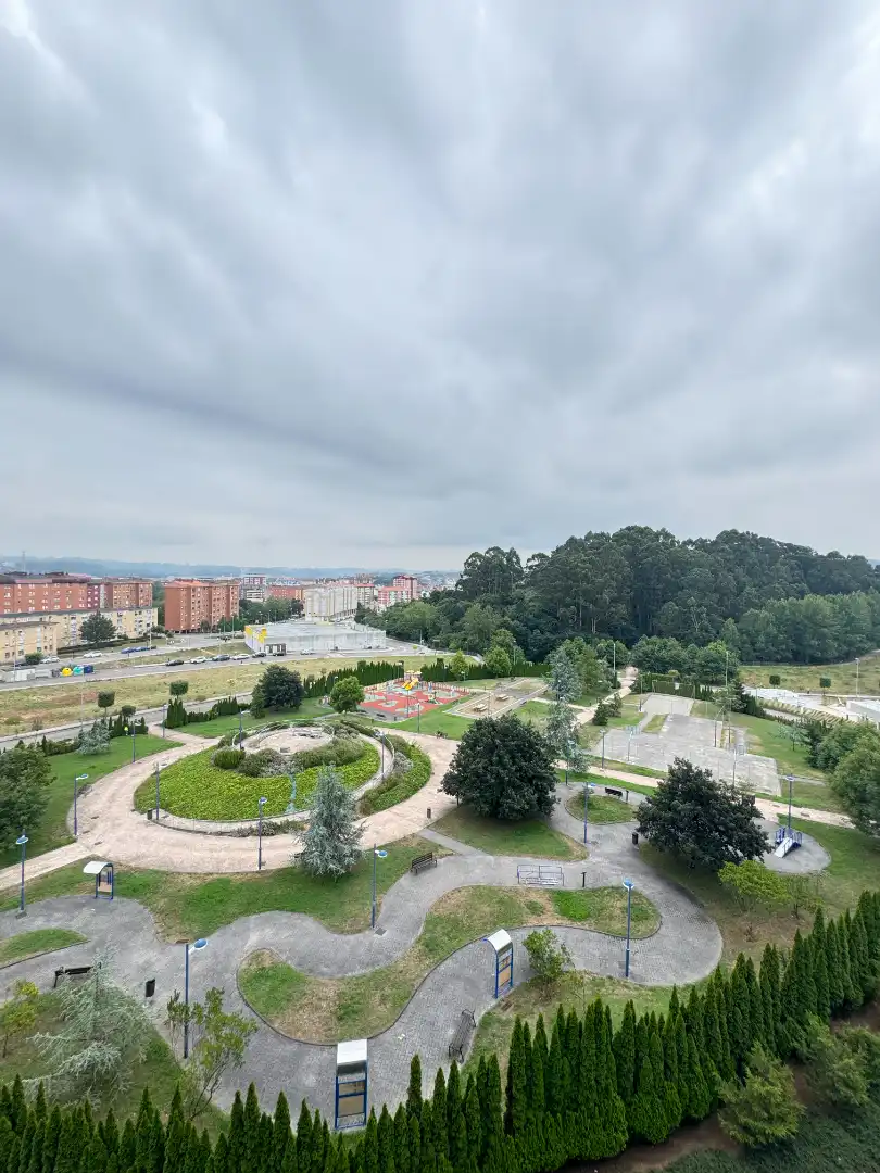 Parking de Ático en venta en Avilés con Calefacción, Parquet y Terraza
