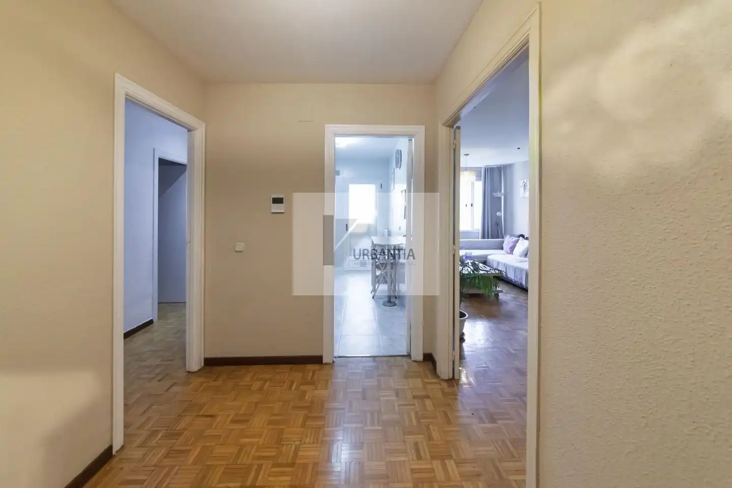 Piso en venta en  Pamplona / Iruña con Calefacción, Parquet y Trastero