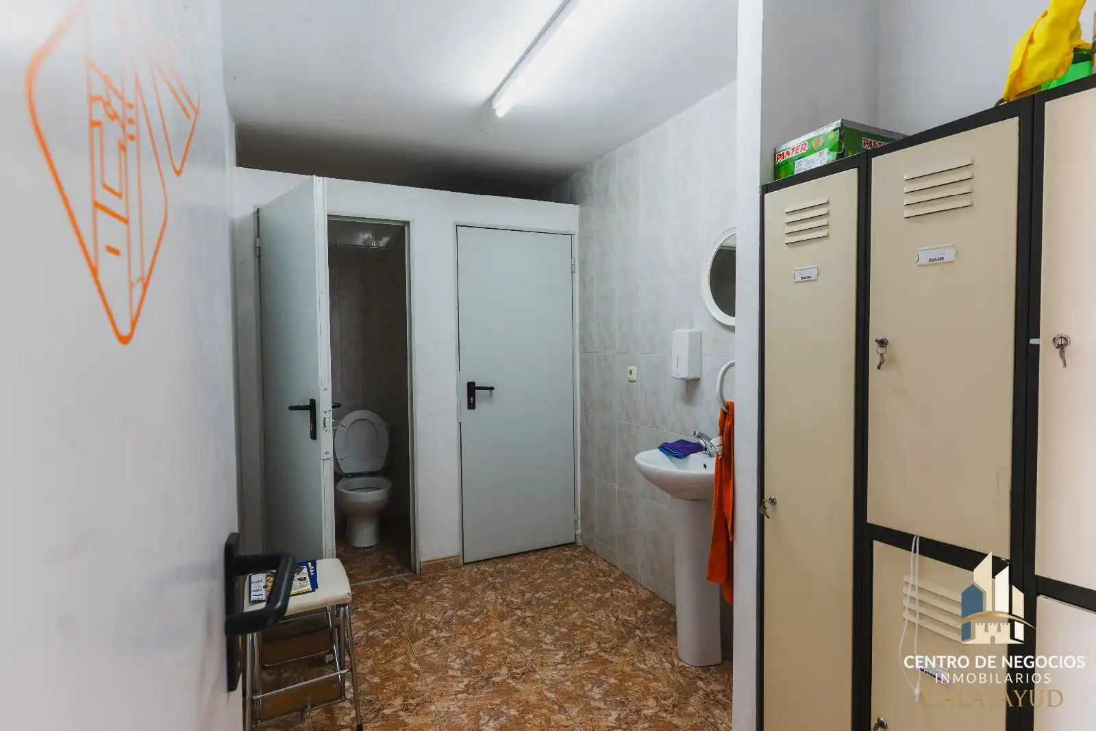 Baño de Nave industrial en venta en Calatayud con Calefacción