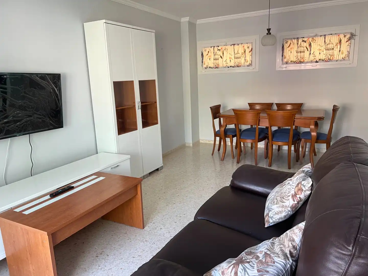 Sala d'estar de Pis en venda en Vélez-Málaga amb Traster, Moblat i Piscina comunitària