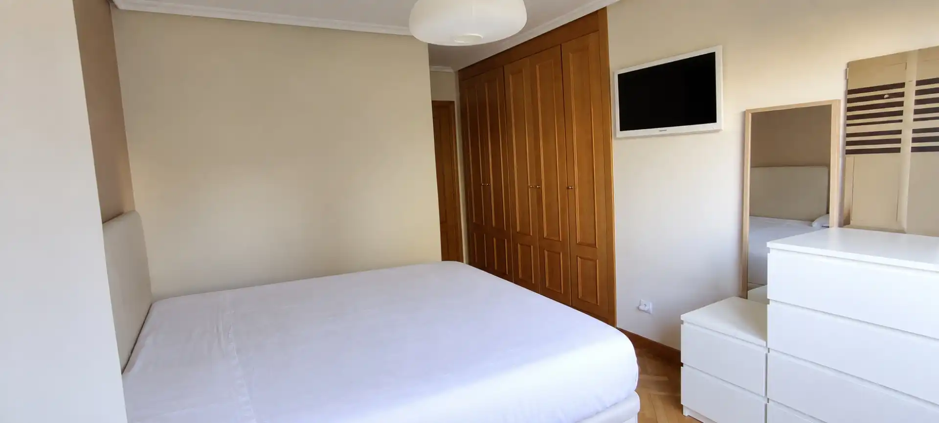 Bedroom of Flat for sale in Valladolid Capital  with Balcony
