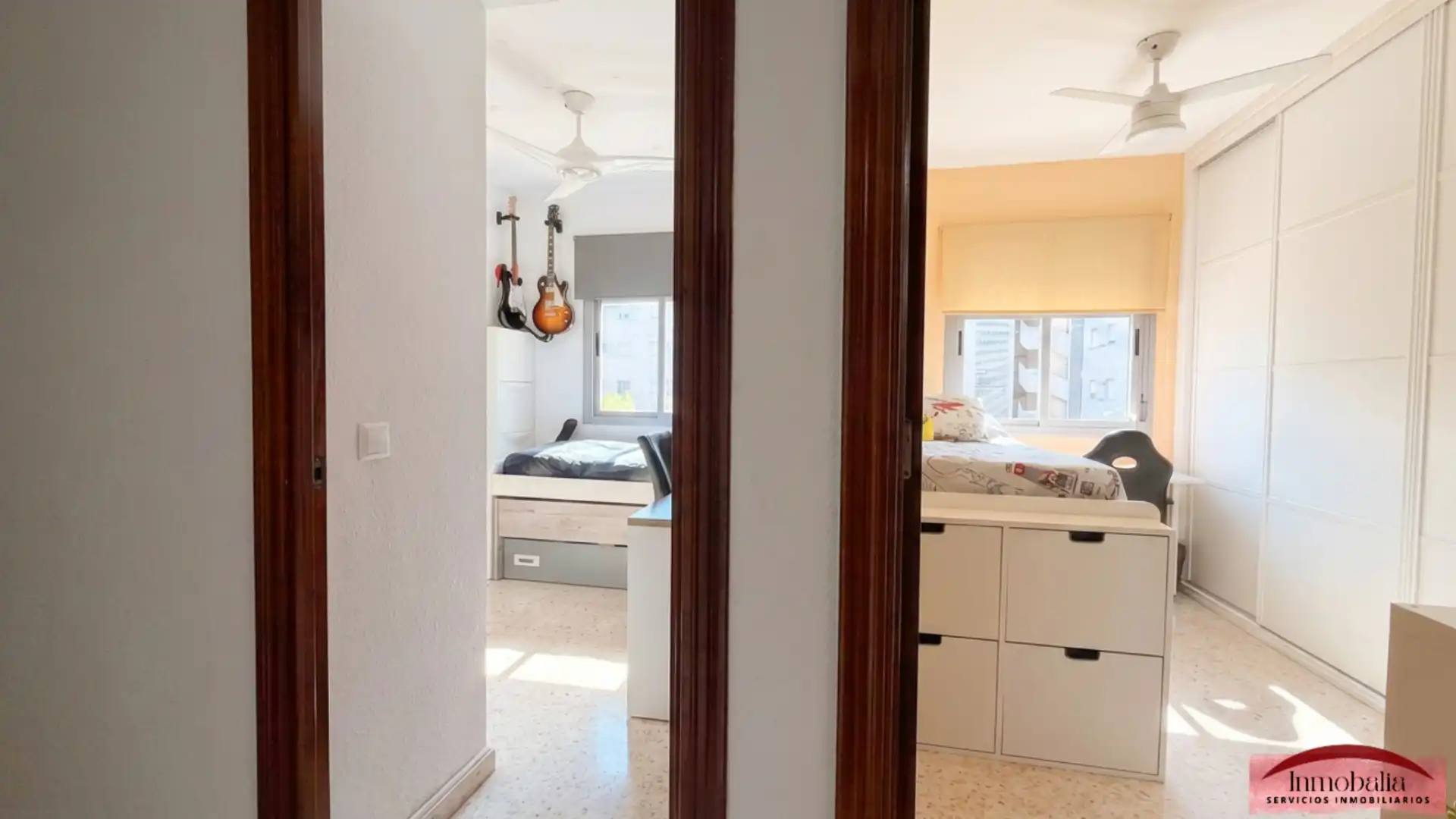 Wohnung zum Verkauf in Sevilla mit Klimaanlage und Terrasse
