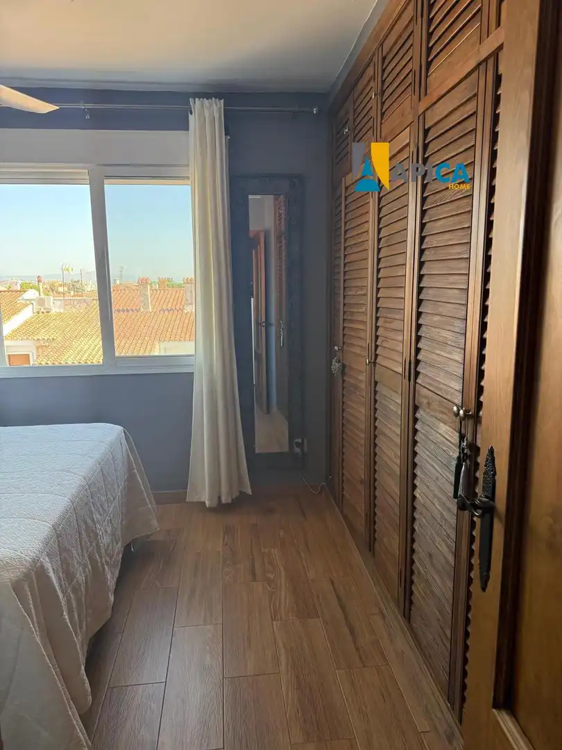 Dormitori de Casa adosada en venda en Algeciras amb Terrassa