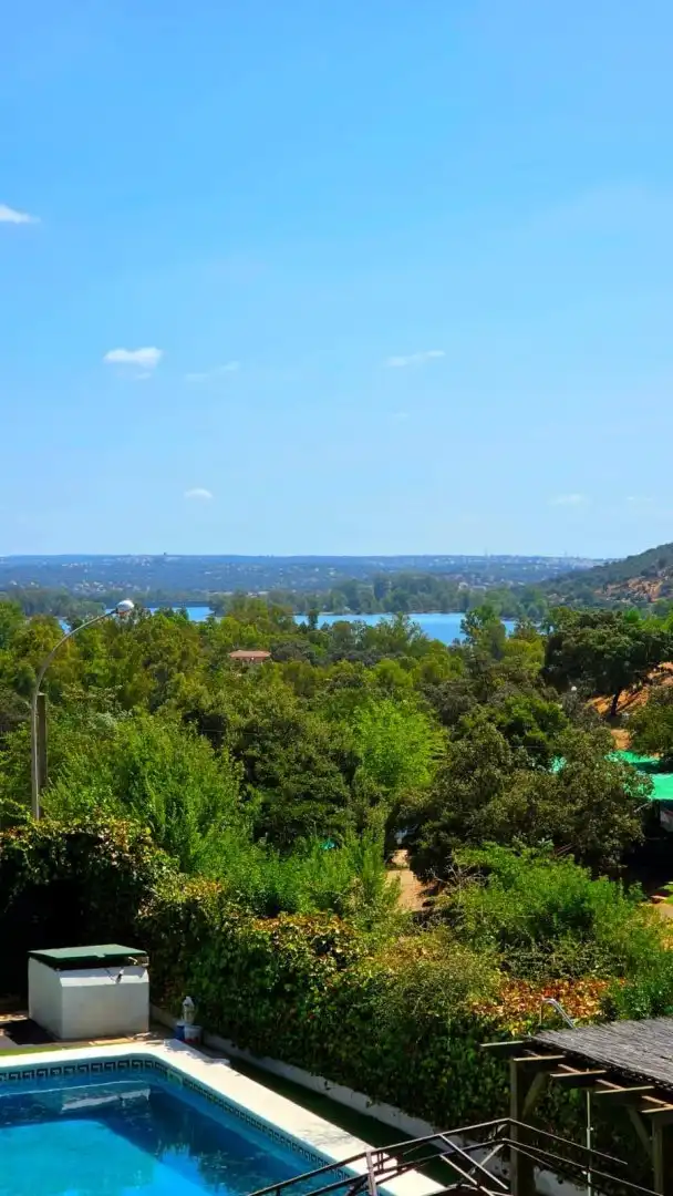 Casa o xalet en venda en Guillena amb Aire condicionat, Piscina i Moblat