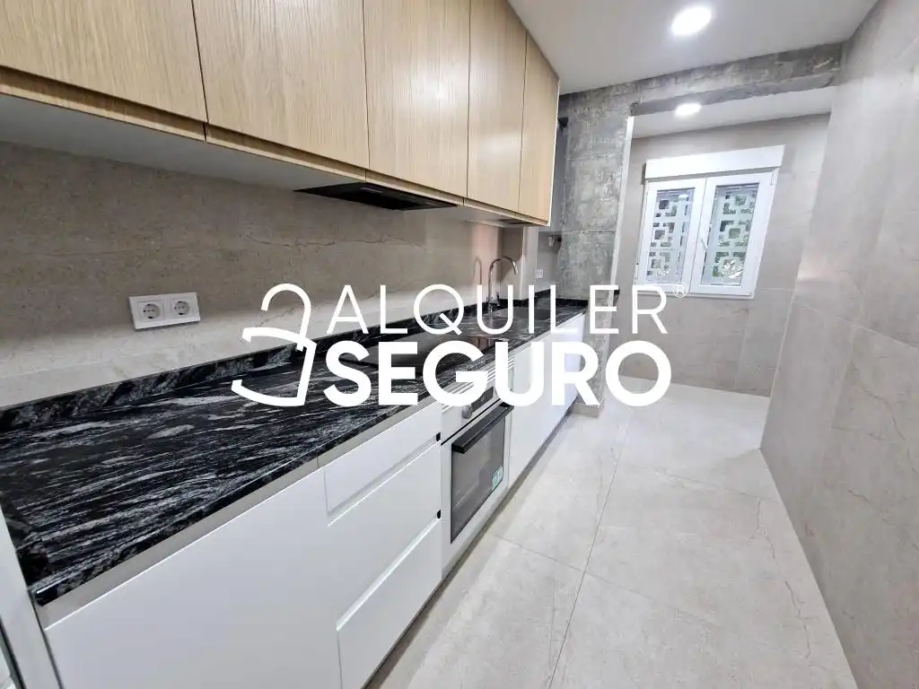 Cocina de Piso de alquiler en Móstoles con Aire acondicionado y Calefacción