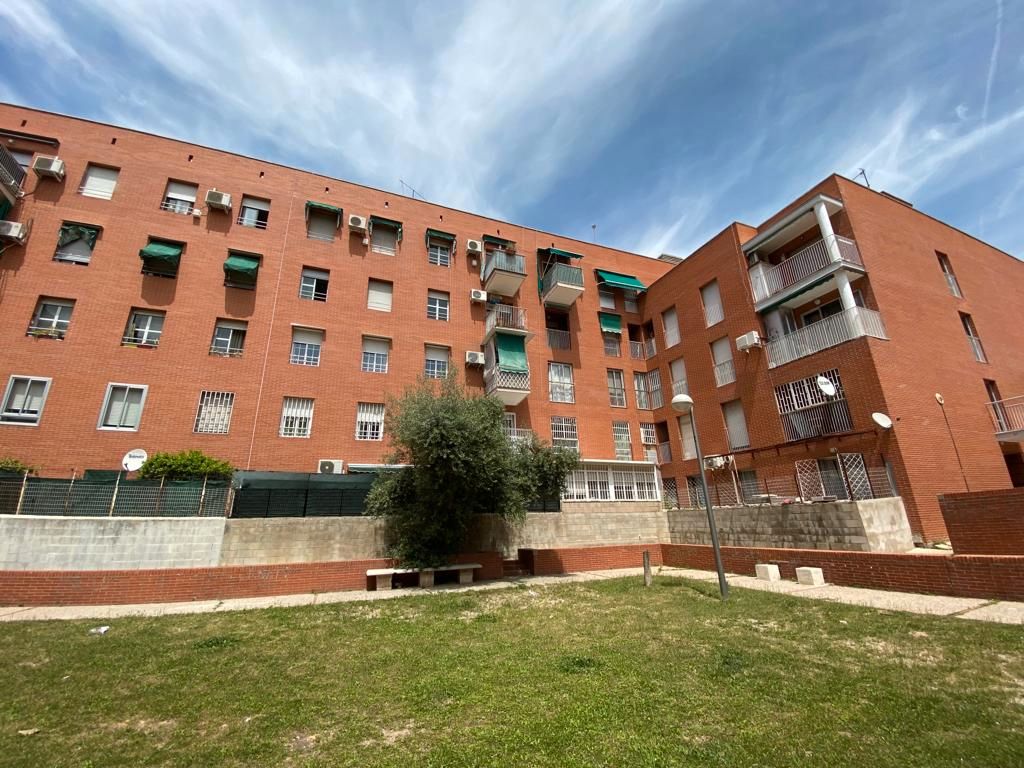 Exterior view of Garage for sale in  Madrid Capital