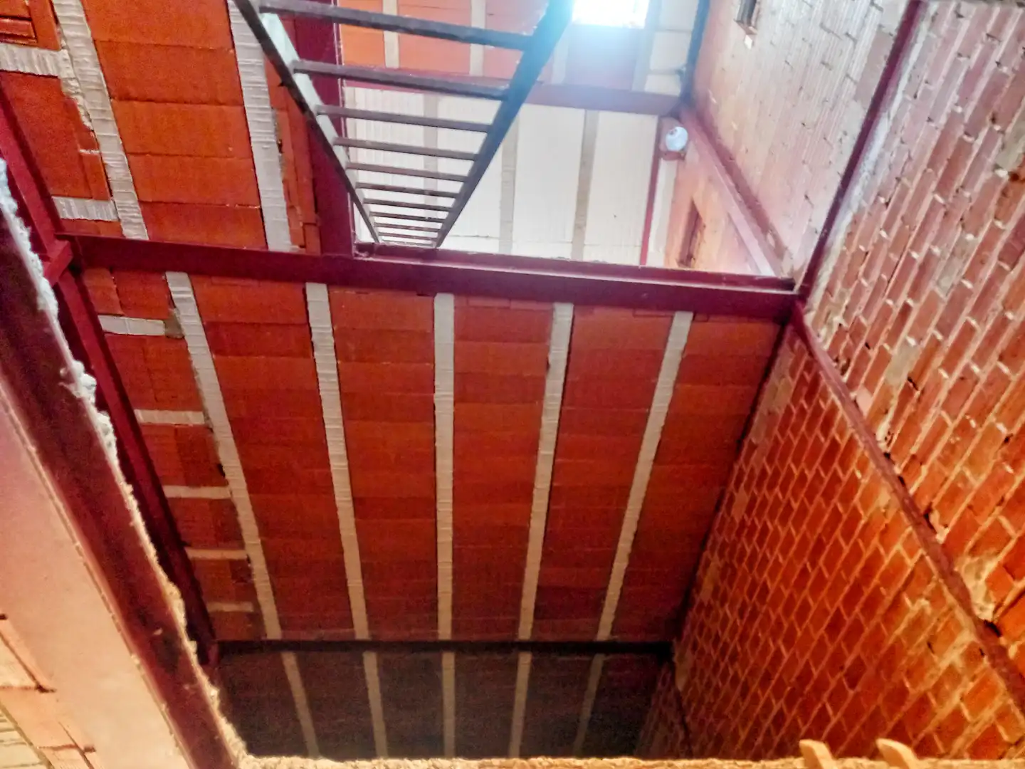 Casa adosada en venta en Calle Olmo, 8, Ayllón