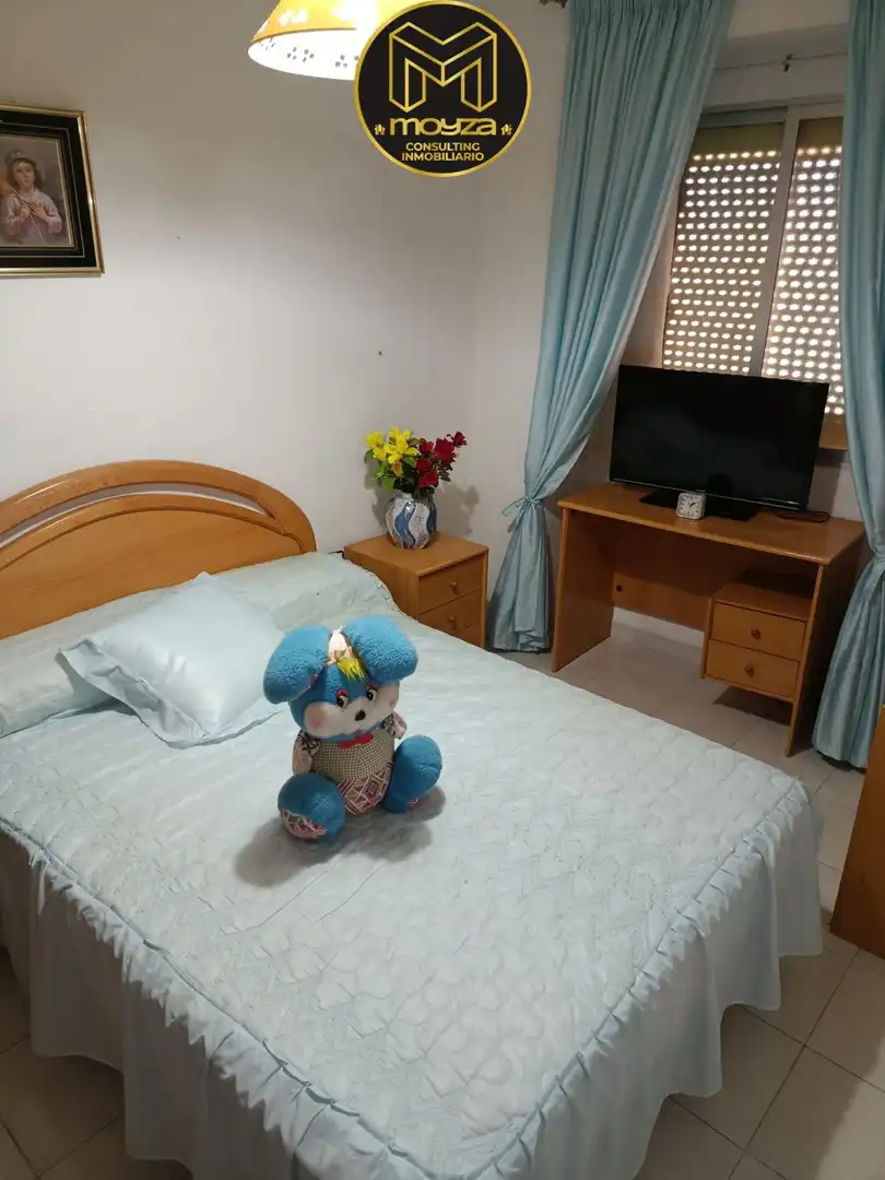 Habitación de Casa o chalet en venta en Fuerte del Rey con Aire acondicionado, Calefacción y Terraza