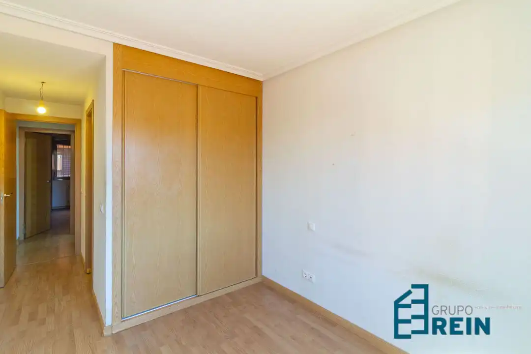 Habitación de Piso en venta en Recas con Calefacción