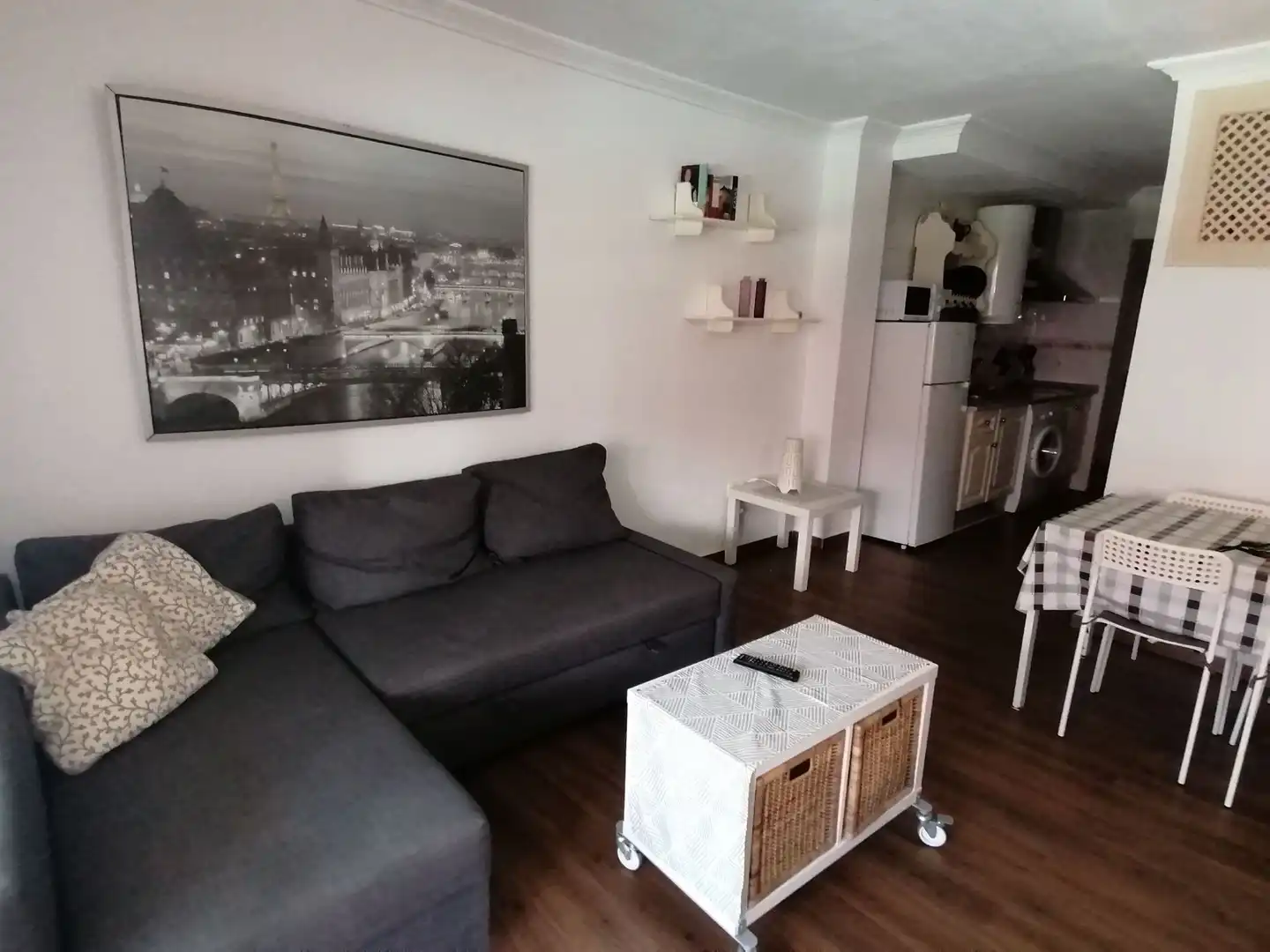 Sala de estar de Piso de alquiler en Algeciras con Amueblado y Piscina comunitaria
