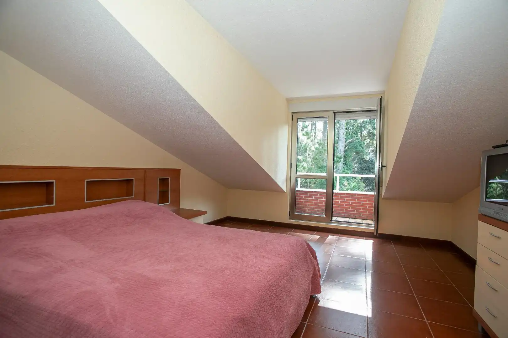 Habitación de Piso en venta en San Vicente de la Barquera con Calefacción y Balcón