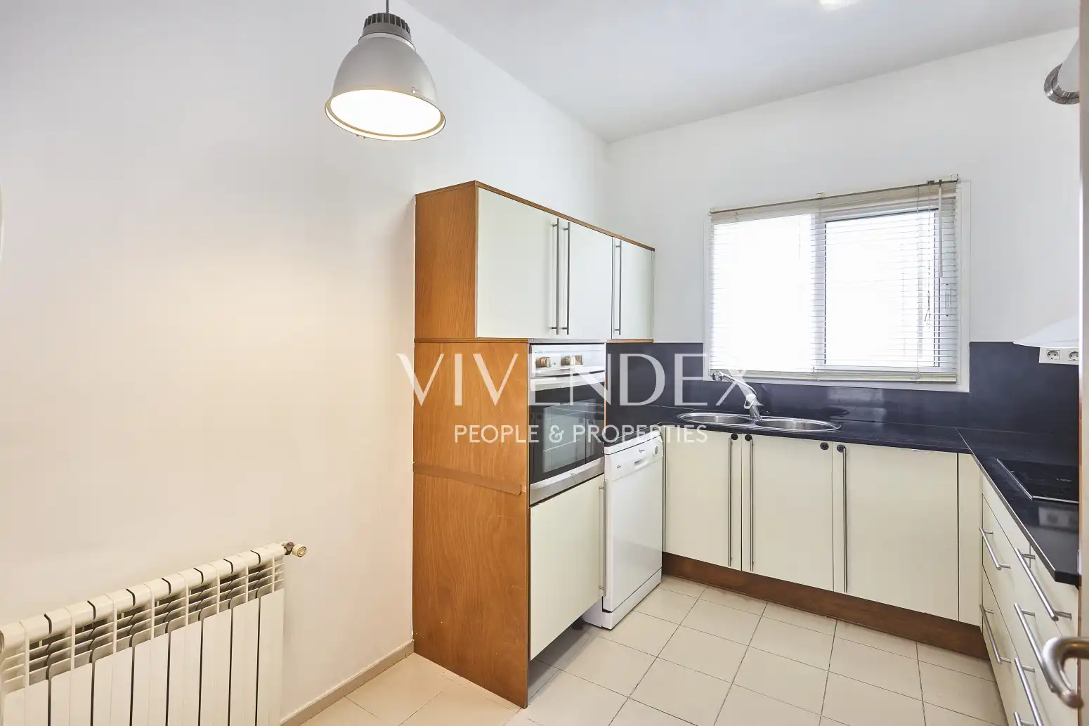 Exterior view of Flat for sale in Barcelona  with Heating, Parquet flooring and Balcony