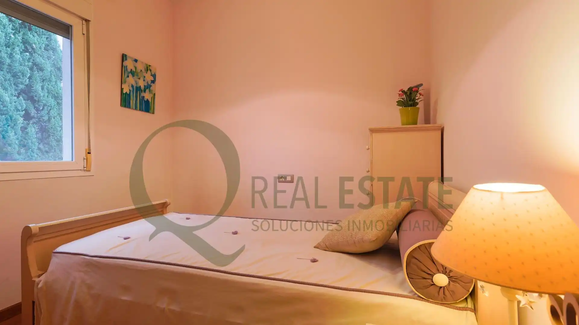 Dormitori de Casa o xalet en venda en Alicante / Alacant amb Calefacció, Jardí privat i Traster