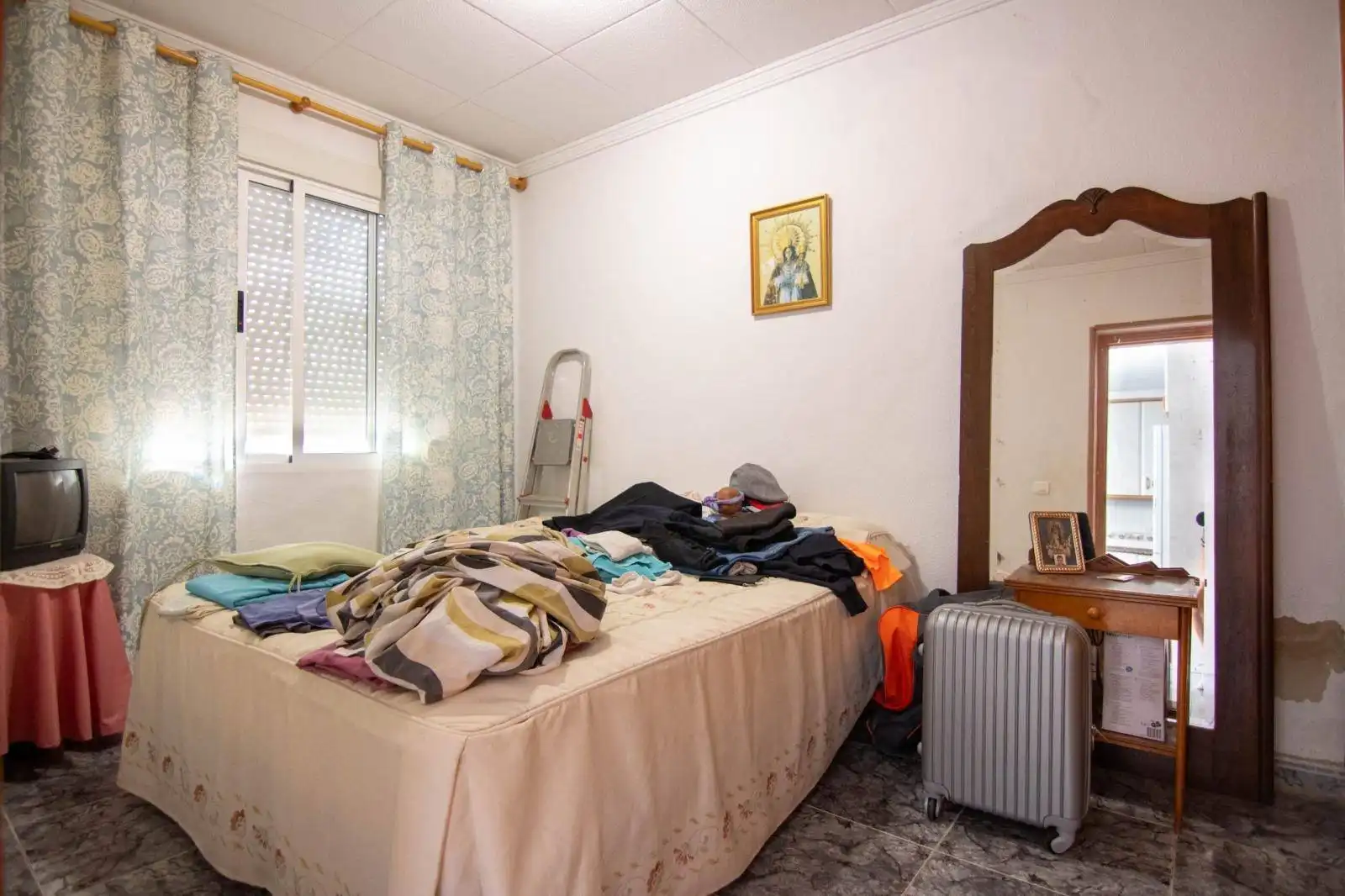 Schlafzimmer von Einfamilien-Reihenhaus zum Verkauf in Torrevieja mit Klimaanlage, Heizung und Terrasse