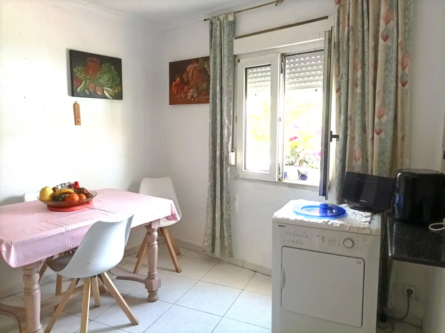 Dormitori de Casa o xalet en venda en Torrelavega  amb Terrassa i Traster