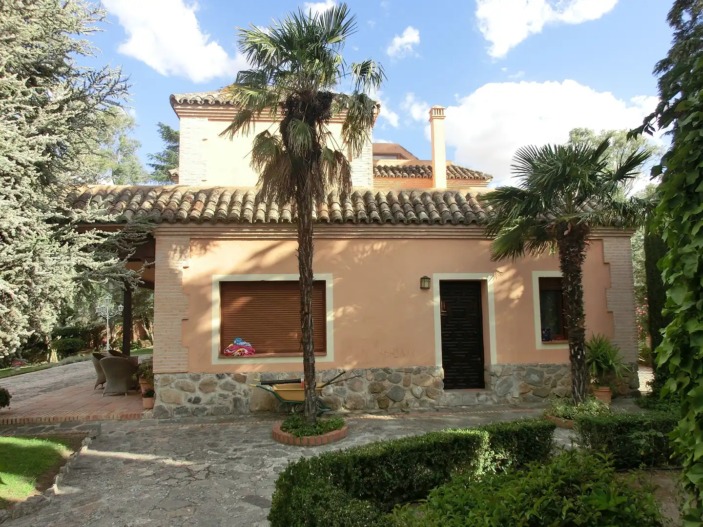 Vista exterior de Casa o xalet en venda en Toledo amb Aire condicionat, Calefacció i Jardí privat