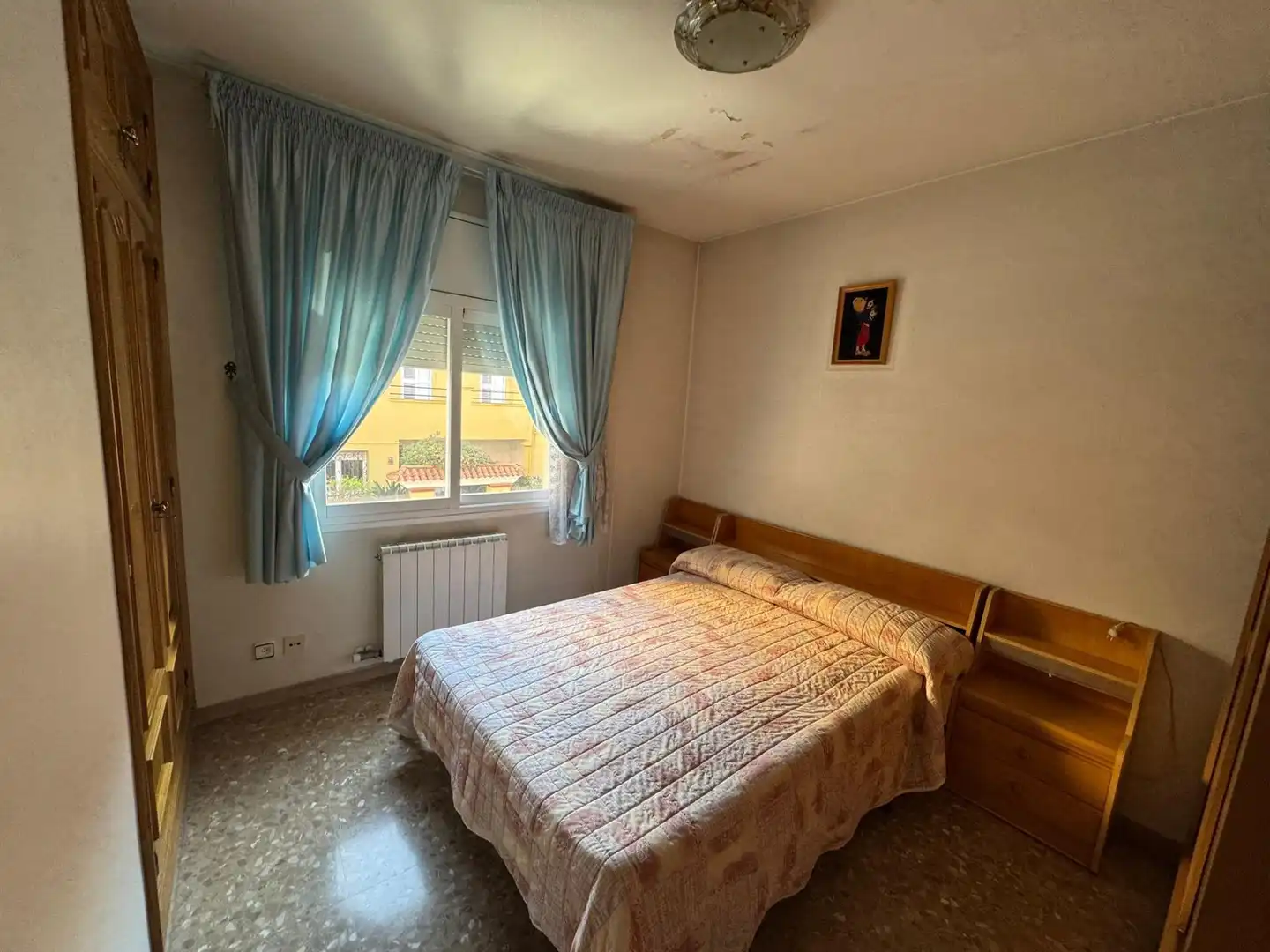 Schlafzimmer von Haus oder Chalet zum Verkauf in Cornellà de Llobregat mit Heizung, Privatgarten und Terrasse